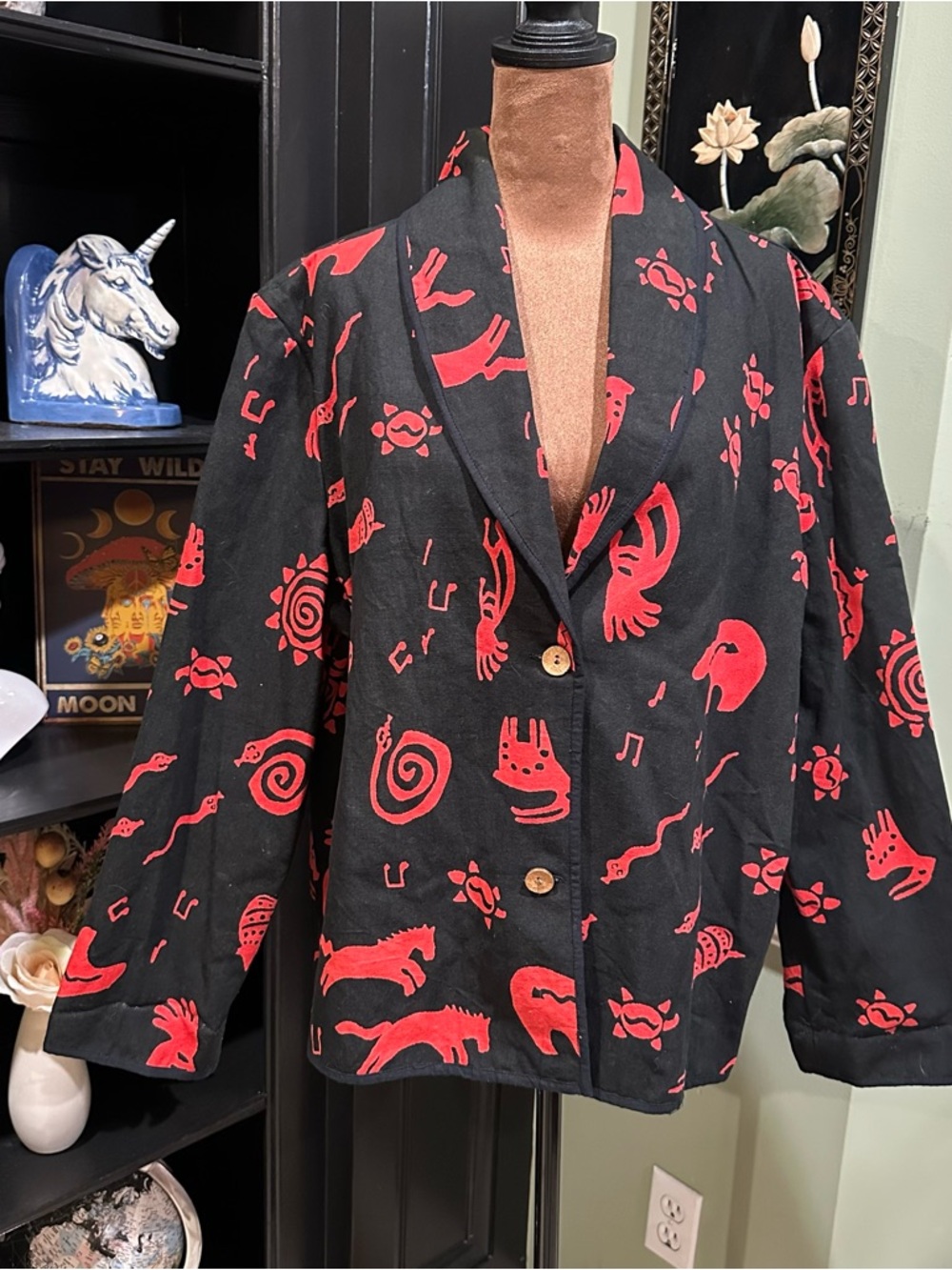 Jacqueline Lauren Wearable Art Jacket – Red Animal & Music Motif – Size XL